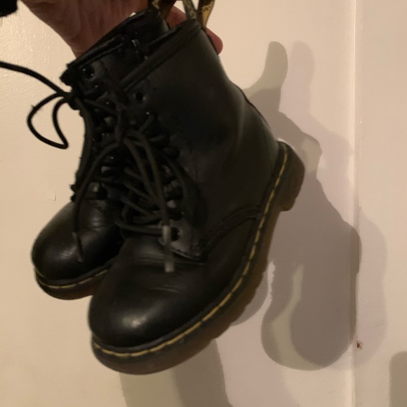toddler black doc martens